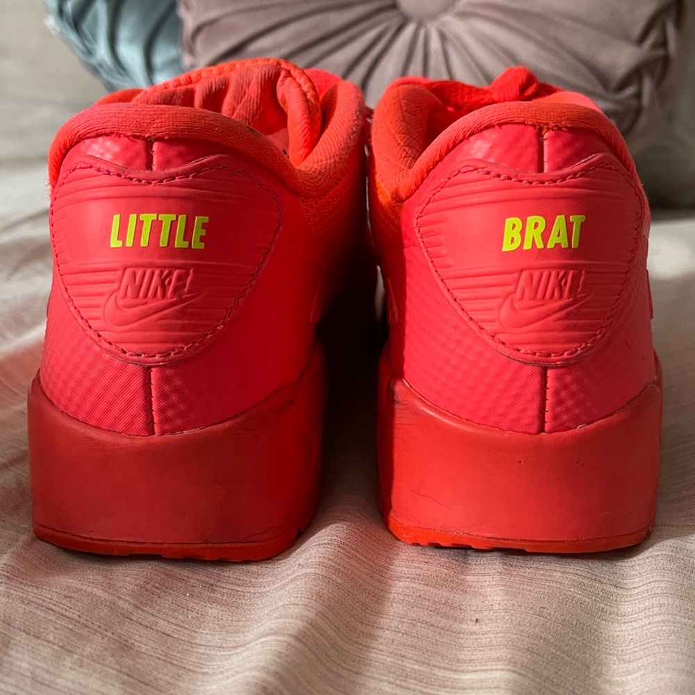NIKE AIR MAX 90 - BRIGHT CRIMSON custom size 3.5 - Picture 2 of 6